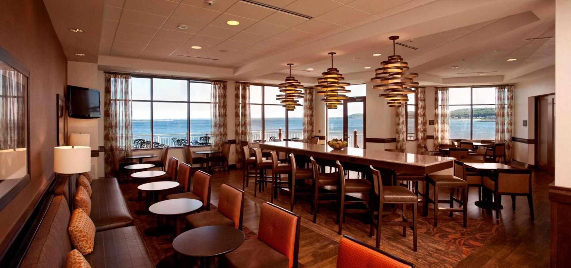 Hampton Inn Marquette-Waterfront Exterior foto